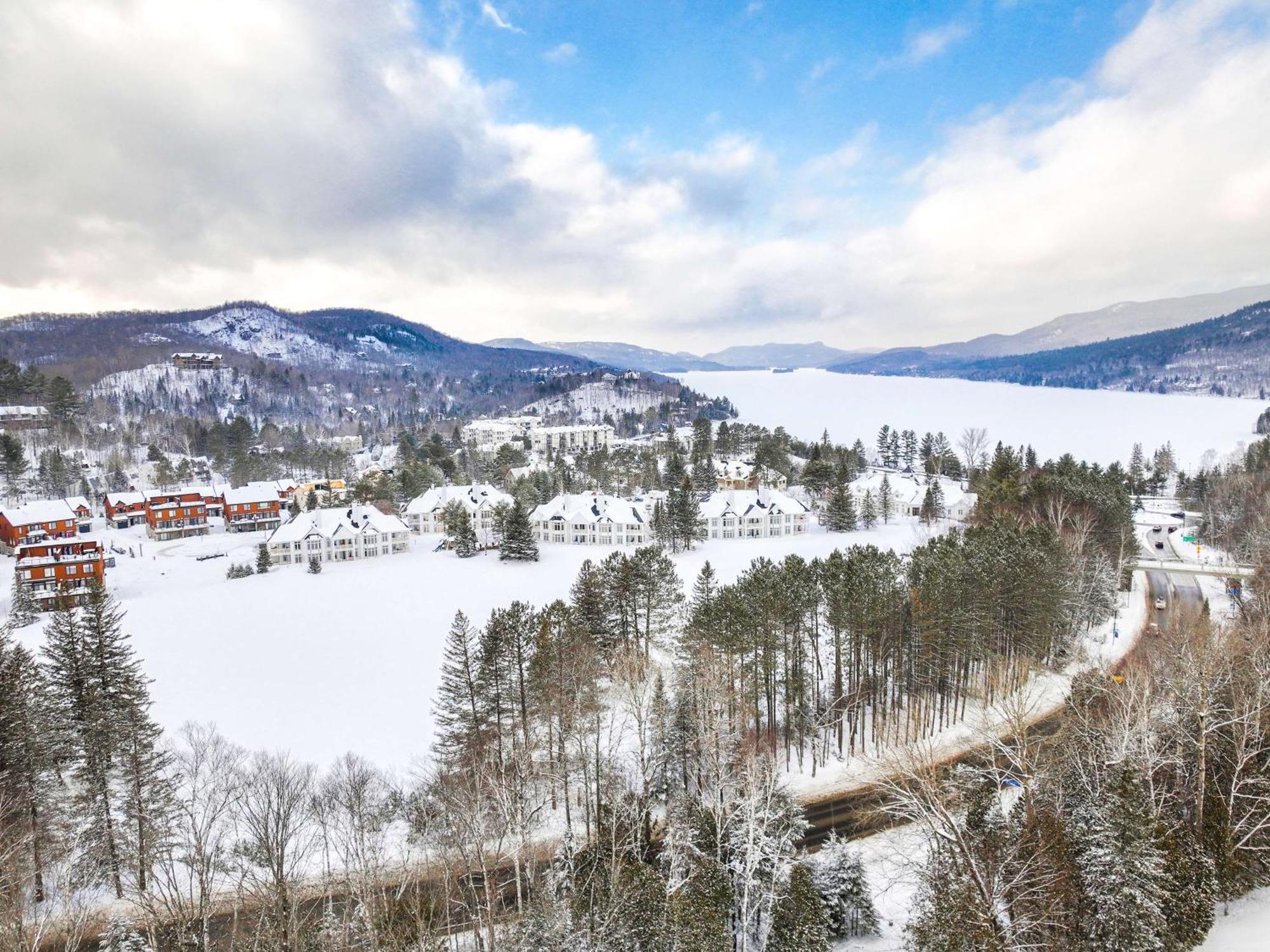 Hilton Grand Vacations Club Tremblant Canada Мон-Трамблан Экстерьер фото